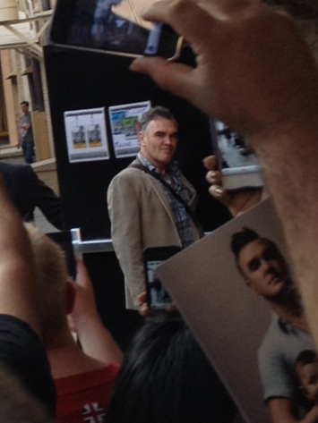 moz_getting_off_of_his_bus.jpg